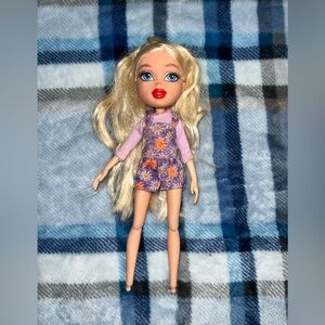 Bratz Cloe doll.